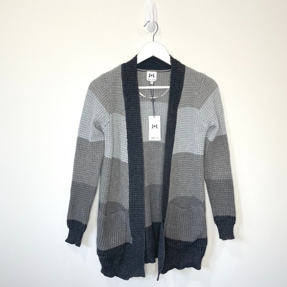 John & Jenn Gray Cardigan with Pockets - Picture 1 of 5